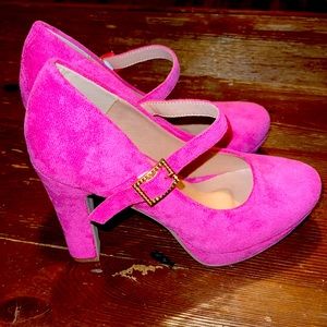 Hot pink platform heels with rhinestone buckle size 7